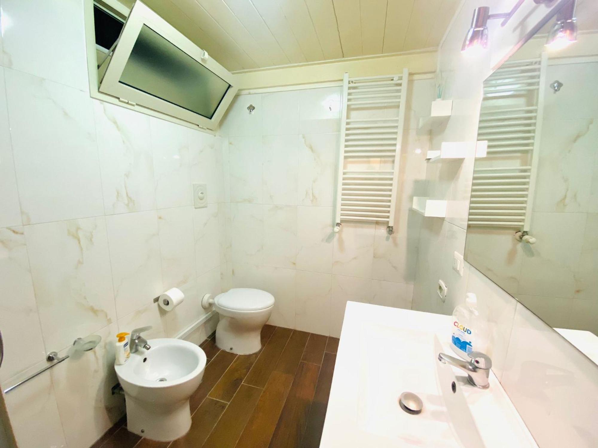 Holiday Home Napoli Station Bagian luar foto