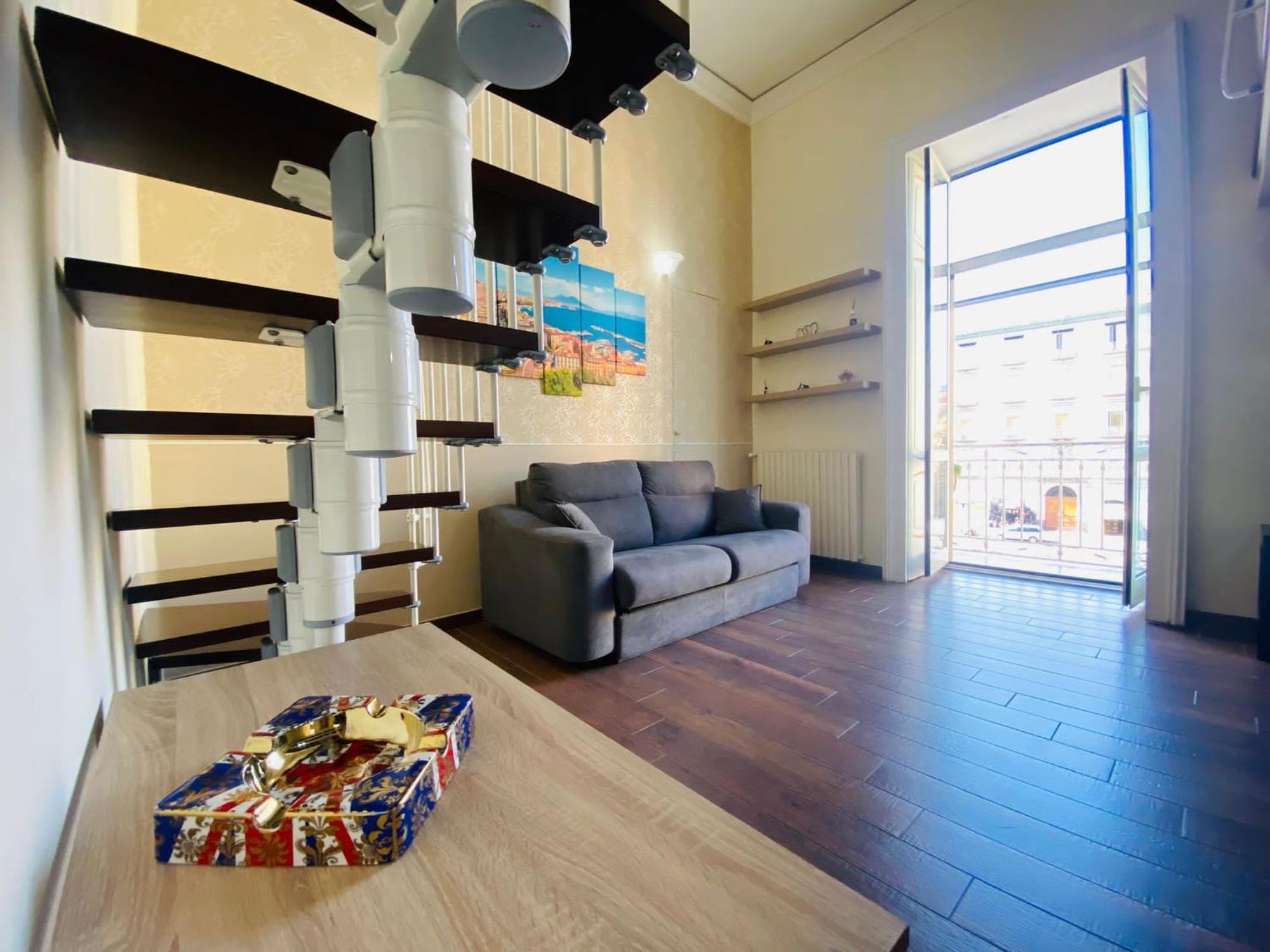 Holiday Home Napoli Station Bagian luar foto